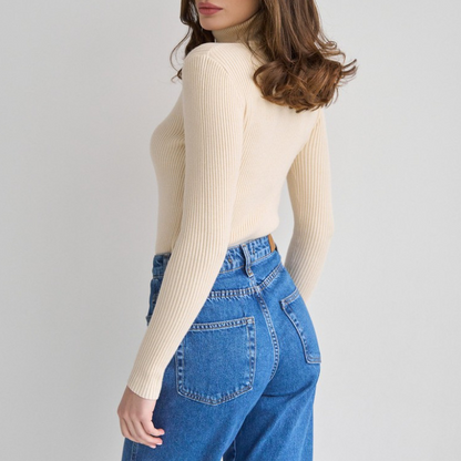 CHÉRIE - KNITTED TURTLENECK SWEATER