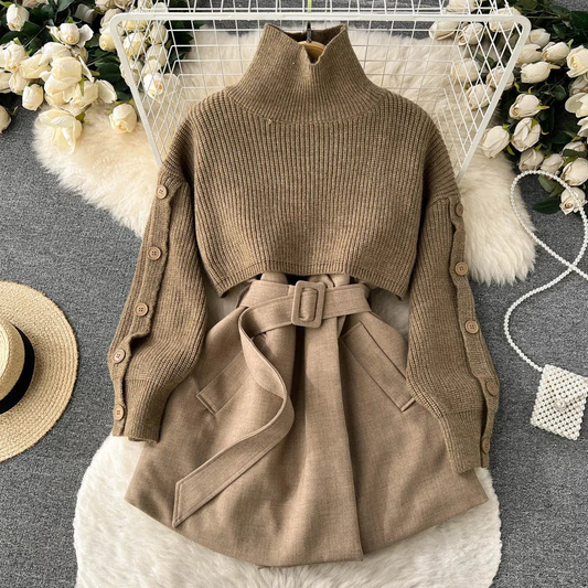 KURZES KLEID MIT GRATIS PULLOVER